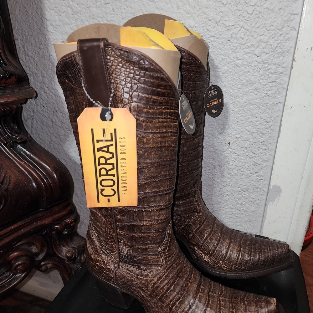 Corral Ladies Caiman Luxury Cowgirl Boots - Picture 3 of 4